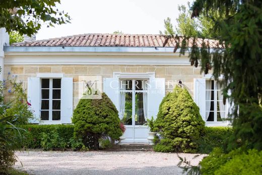 Casa di lusso a Pessac, Gironda