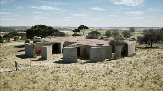 Land in Melides, Grândola