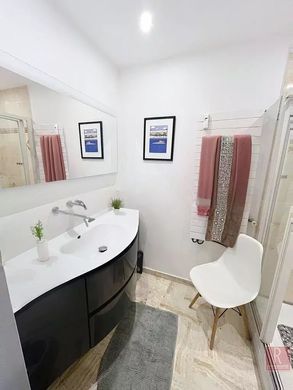 Appartement à Mandelieu-la-Napoule, Alpes-Maritimes