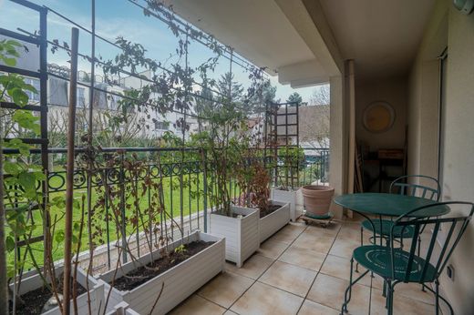 Apartment in Saint-Cloud, Hauts-de-Seine