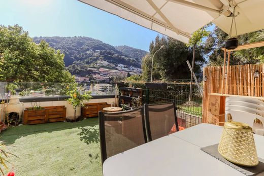 Apartment / Etagenwohnung in Menton, Alpes-Maritimes