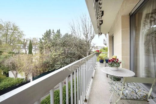 Apartment in Neuilly-sur-Seine, Hauts-de-Seine