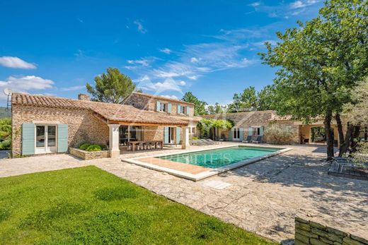 Luxury home in Gordes, Vaucluse