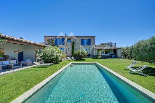 Luxury home in Gordes, Vaucluse
