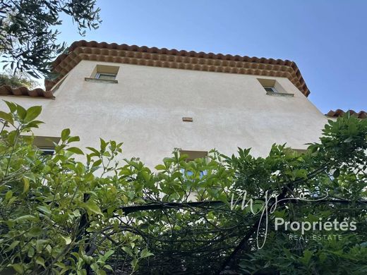 Элитный дом, Rayol-Canadel-sur-Mer, Var