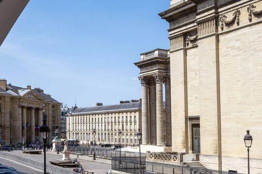 Apartment in Sorbonne, Jardin des Plantes, Saint-Victor, Paris