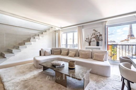 Apartment / Etagenwohnung in Tour Eiffel, Invalides – Ecole Militaire, Saint-Thomas d’Aquin, Paris