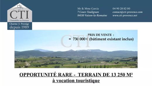 Land in Camaret-sur-Aigues, Vaucluse