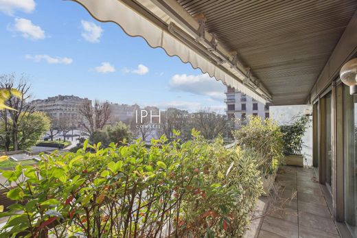 Apartament w La Muette, Auteuil, Porte Dauphine, Paris