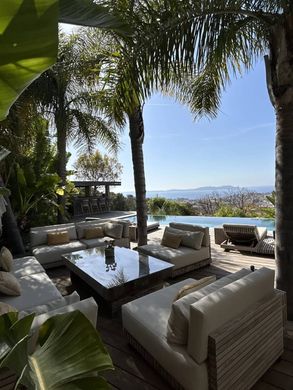 Luxury home in Carqueiranne, Var