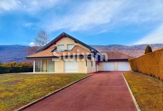 Luxury home in Divonne-les-Bains, Ain