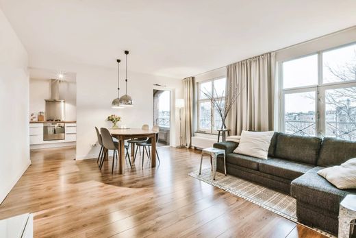 Apartment / Etagenwohnung in Neydens, Haute-Savoie