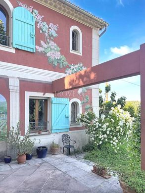 Luxury home in Correns, Var
