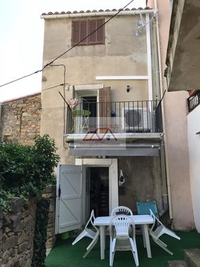 Apartment / Etagenwohnung in Calenzana, Haute-Corse