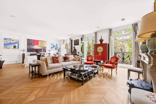 Apartment in La Muette, Auteuil, Porte Dauphine, Paris