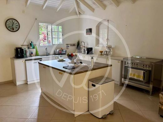 Casa de lujo en Petit-Bourg, Guadeloupe