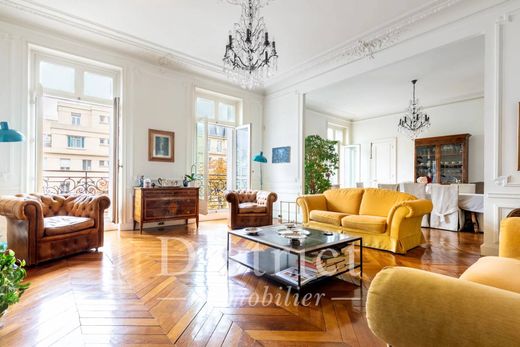 ‏דירה ב  Paris 08 Élysée, Paris