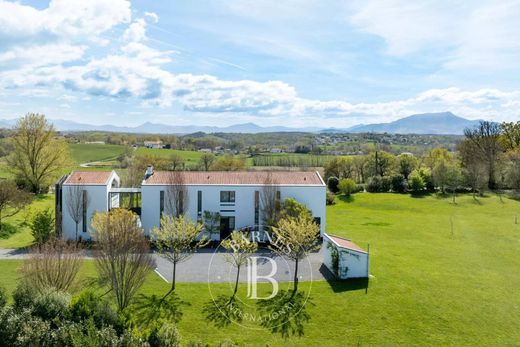 Maison de luxe à Arbonne, Pyrénées-Atlantiques