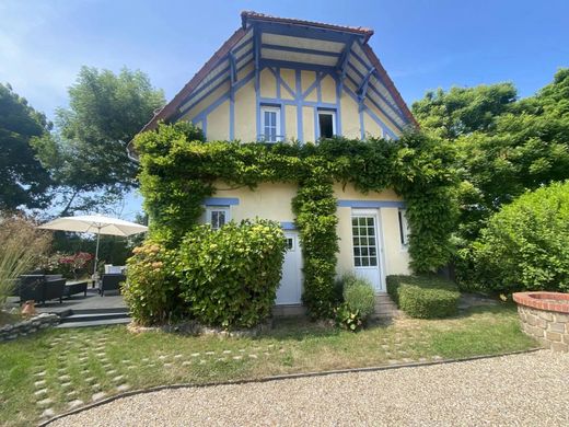 Luxe woning in Veules-les-Roses, Seine-Maritime
