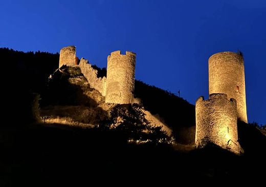 호화 저택 / Saillon, Martigny District