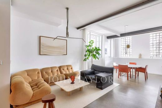 Apartment in Buttes-Chaumont, Villette, Bas Belleville, Paris