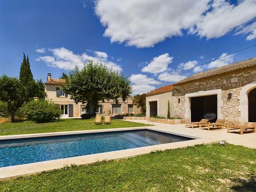 Landhaus / Bauernhof in Fontvieille, Bouches-du-Rhône