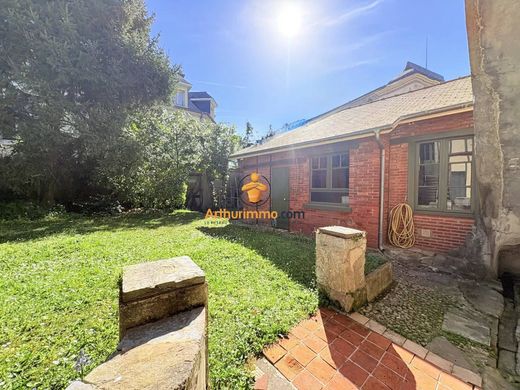 Luxury home in Tarbes, Hautes-Pyrénées