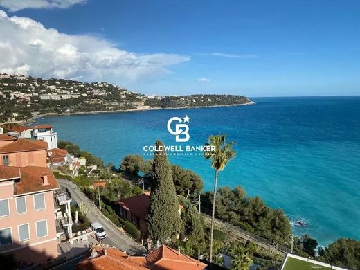 Roquebrune-Cap-Martin, Alpes-Maritimesのアパートメント