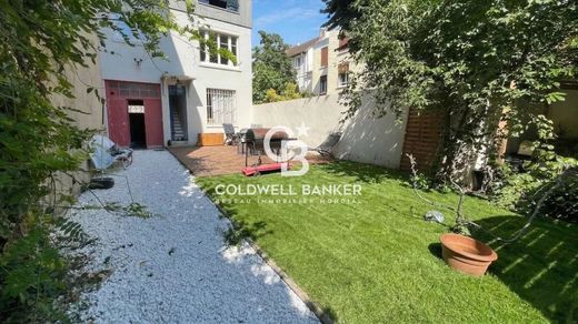 Apartment in Enghien-les-Bains, Val d'Oise