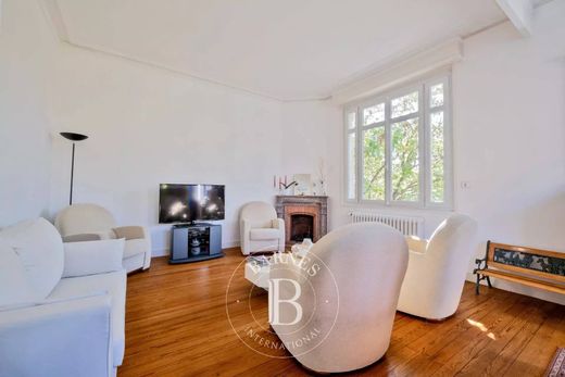 Casa di lusso a Le Bouscat, Gironda