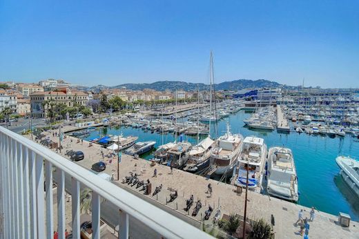 Apartment / Etagenwohnung in Cannes, Alpes-Maritimes