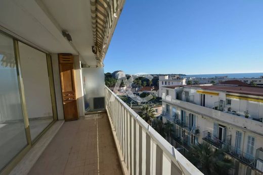 Appartement à Juan-les-Pins, Alpes-Maritimes