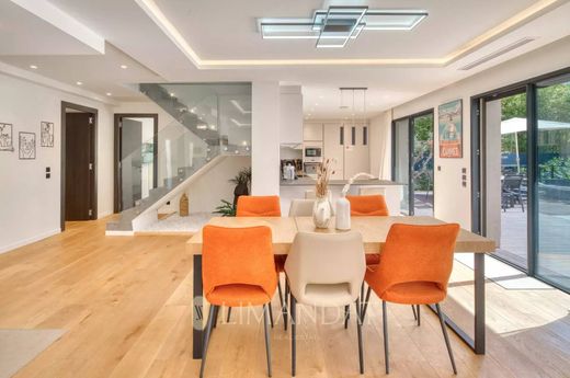 Villa in Mougins, Alpes-Maritimes