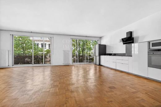 Apartment in La Muette, Auteuil, Porte Dauphine, Paris