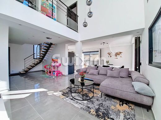 Luxury home in Valserhône, Ain