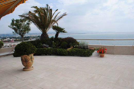 아파트 / Villeneuve-Loubet, Alpes-Maritimes