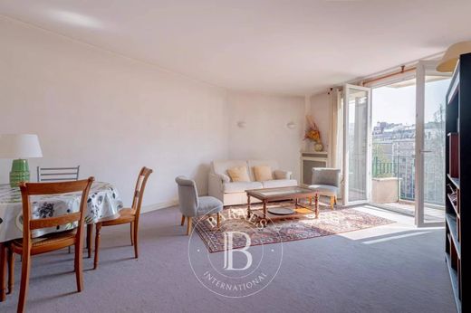 Apartment in Salpêtrière, Butte-aux-Cailles, Croulebarbe, Paris