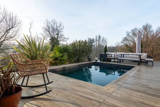 Luxus-Haus in Sainte-Foy-lès-Lyon, Rhône