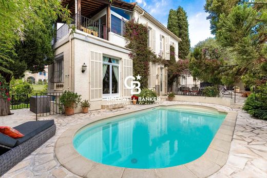 Luxus-Haus in Cagnes-sur-Mer, Alpes-Maritimes