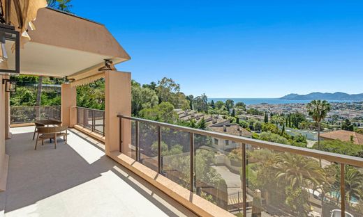 Apartment / Etagenwohnung in Le Cannet, Alpes-Maritimes