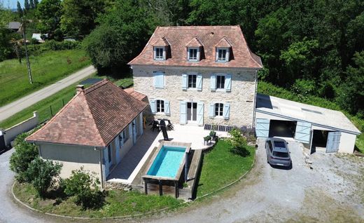 Элитный дом, Salies-de-Béarn, Pyrénées-Atlantiques