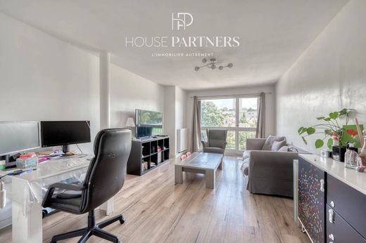 Apartment / Etagenwohnung in Rueil-Malmaison, Hauts-de-Seine