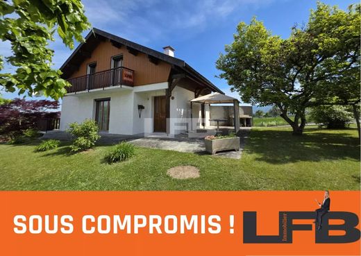 Casa di lusso a Alby-sur-Chéran, Alta Savoia