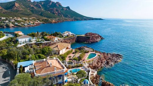 Luxury home in Agay, Var