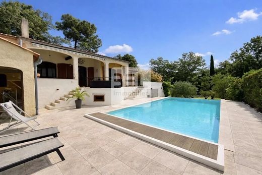 Элитный дом, Saint-Michel-d'Euzet, Gard