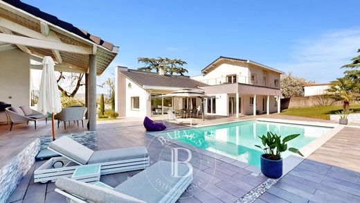 Luksusowy dom w Châteauneuf, Loire