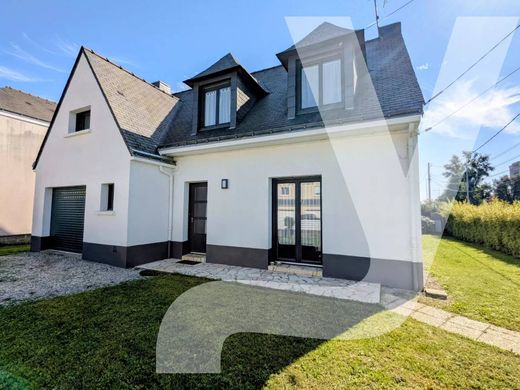 Casa di lusso a Orvault, Loira Atlantica