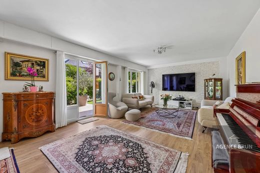Apartment / Etagenwohnung in Saint-Maur-des-Fossés, Val-de-Marne
