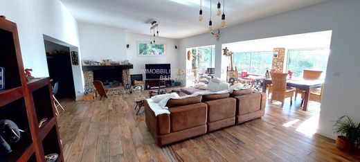 빌라 / Bastelicaccia, South Corsica