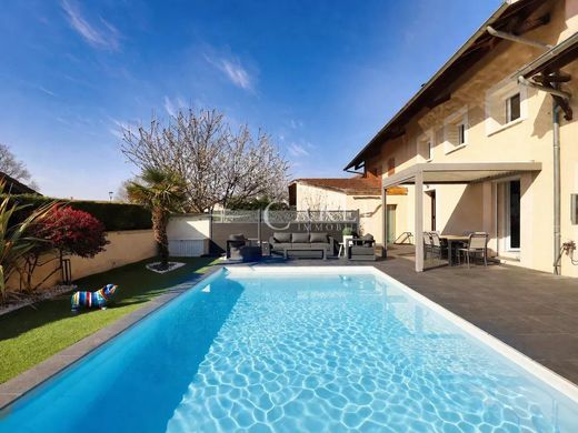 Casa di lusso a Charvieu-Chavagneux, Isère